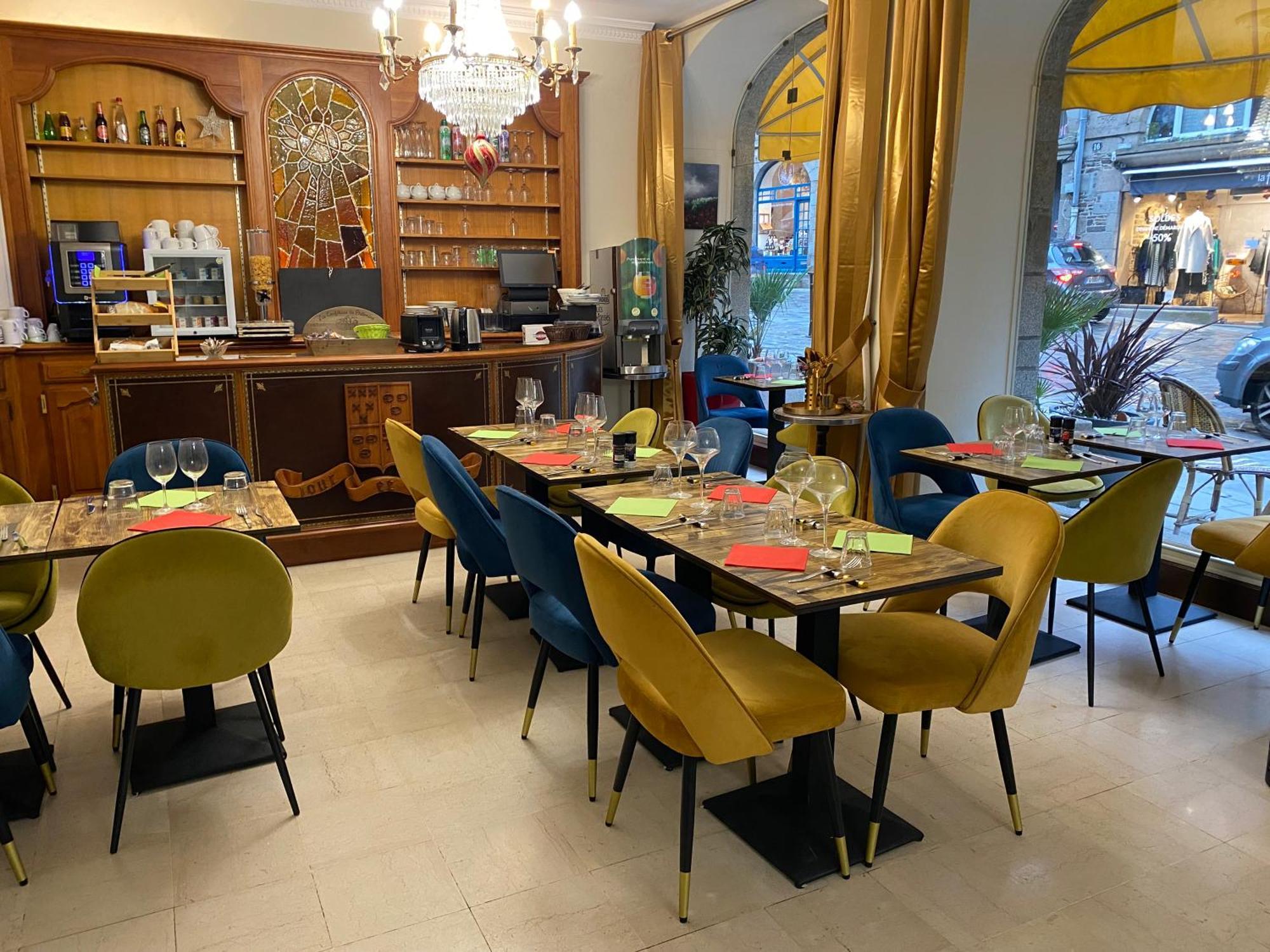 Balzac Hotel Restaurant Fougères Exteriör bild